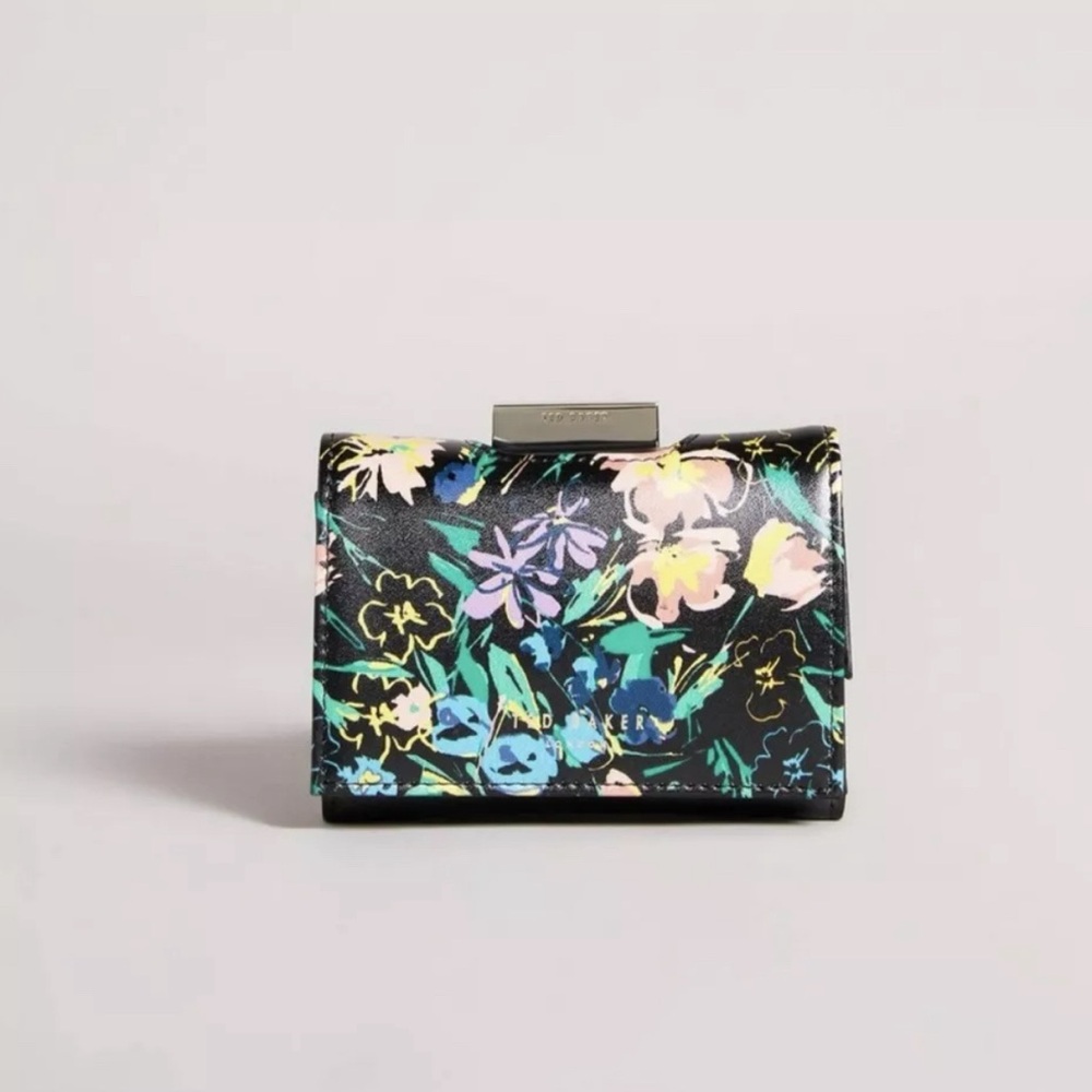 *SOLD* Ted Baker Marjeli Floral Tri-Fold Wallet & Coin Pouch with Free Gift Box🎁